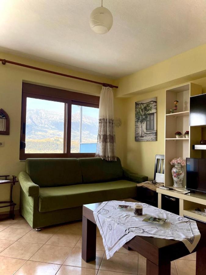 Blue Guesthouse Gjirokastër Dış mekan fotoğraf