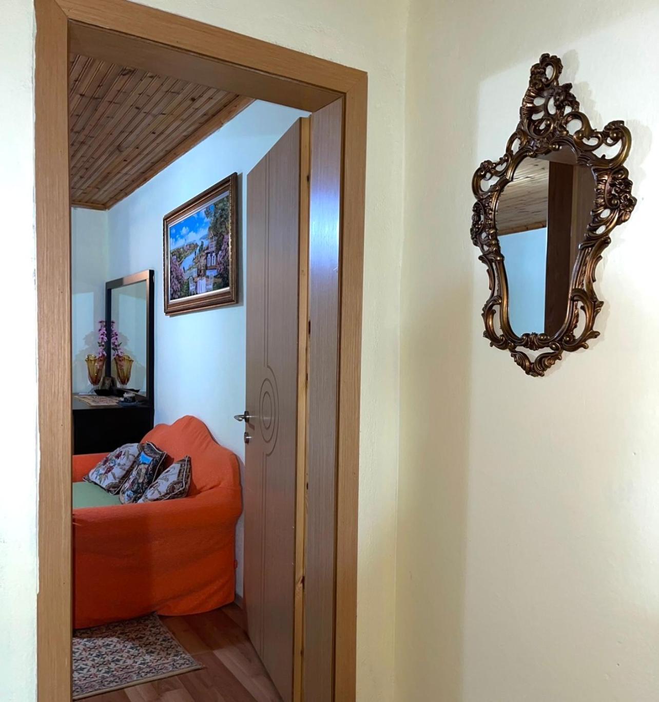 Blue Guesthouse Gjirokastër Dış mekan fotoğraf